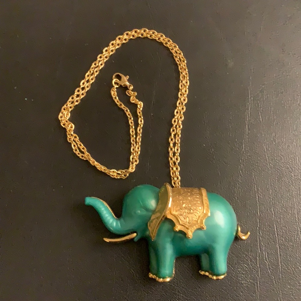 Huge green Elephant brooch pendant necklace 24 in